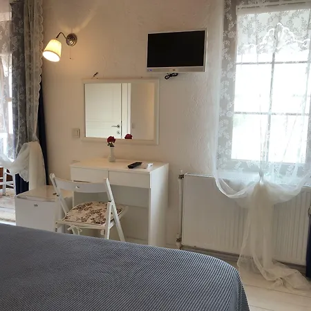 Era Hotel 4*
